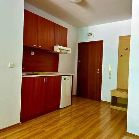 Апартаменты Near The Sea