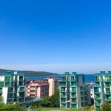 Near The Sea פרימורסקו
