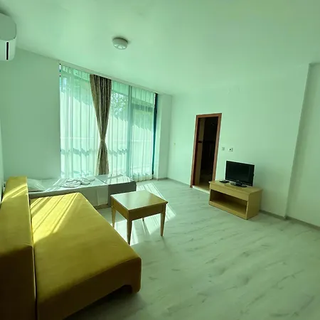 Near The Sea Апартаменты Приморско
